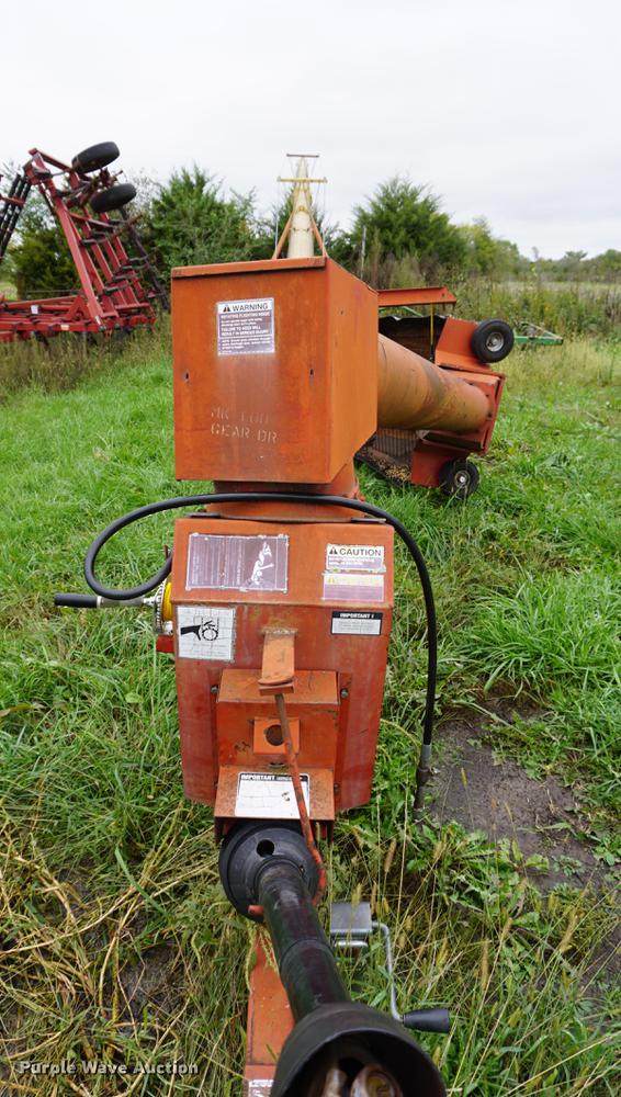 image for item DD6646 Westfield 100-61 grain auger