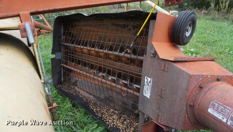 image for item DD6646 Westfield 100-61 grain auger