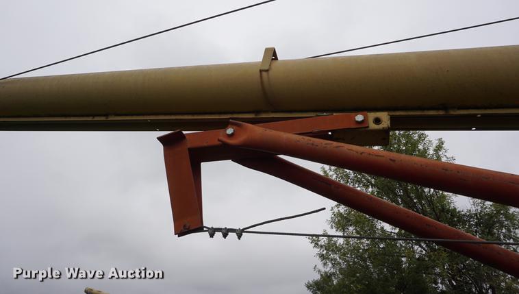 image for item DD6646 Westfield 100-61 grain auger