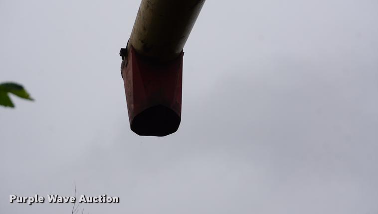 image for item DD6646 Westfield 100-61 grain auger