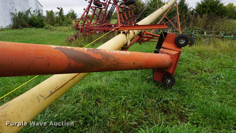 image for item DD6646 Westfield 100-61 grain auger