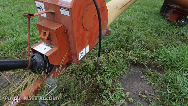 image for item DD6646 Westfield 100-61 grain auger