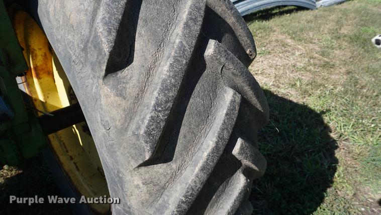 image for item DD6649 1965 John Deere 4020 tractor