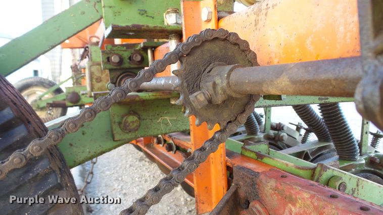 image for item DE4926 Tye grain drill