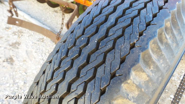 image for item DE4926 Tye grain drill