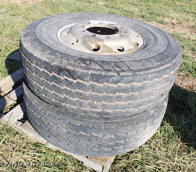 image for item DE5307 (2) General 315/80R22.5 tires and wheels