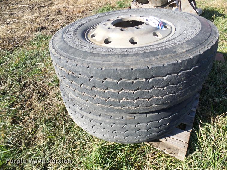 image for item DE5307 (2) General 315/80R22.5 tires and wheels
