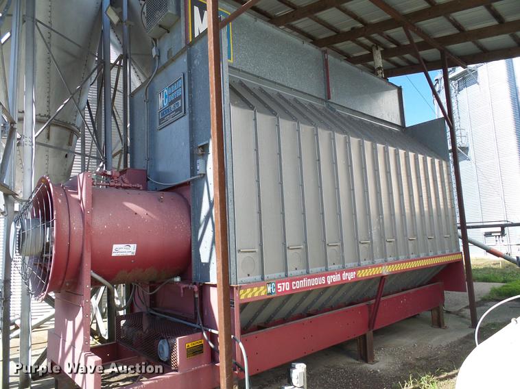 image for item DE5312 M-C Farm Equipment 570 continuous grain dryer