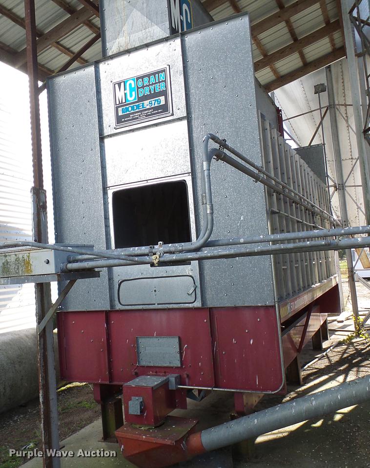 image for item DE5312 M-C Farm Equipment 570 continuous grain dryer