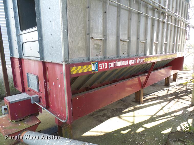 image for item DE5312 M-C Farm Equipment 570 continuous grain dryer