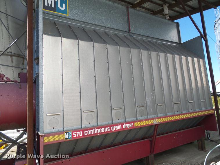 image for item DE5312 M-C Farm Equipment 570 continuous grain dryer