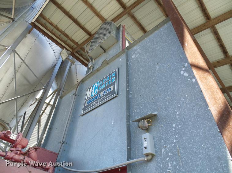 image for item DE5312 M-C Farm Equipment 570 continuous grain dryer