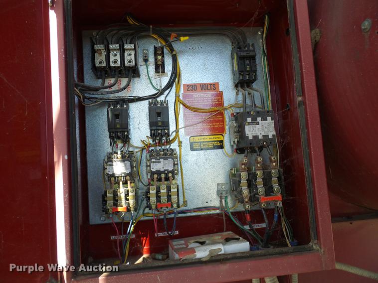 image for item DE5312 M-C Farm Equipment 570 continuous grain dryer