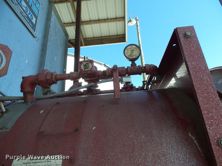 image for item DE5312 M-C Farm Equipment 570 continuous grain dryer