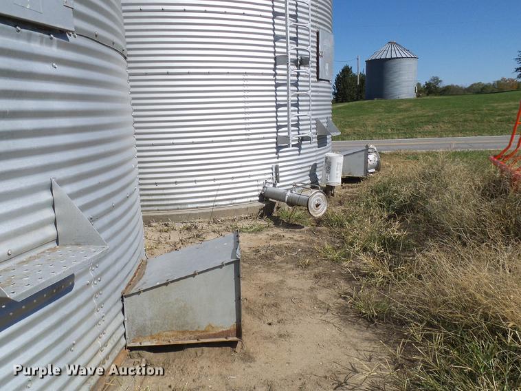 image for item DE5313 (3) Butler grain bins