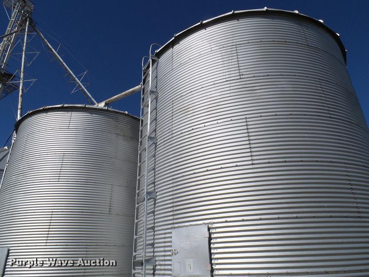 image for item DE5313 (3) Butler grain bins