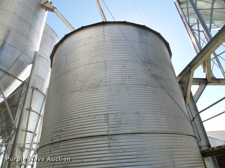 image for item DE5313 (3) Butler grain bins