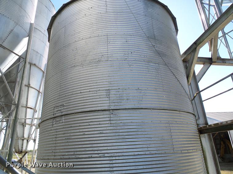 image for item DE5313 (3) Butler grain bins