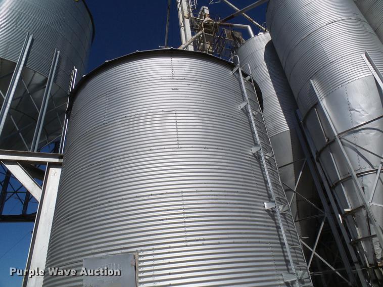 image for item DE5313 (3) Butler grain bins