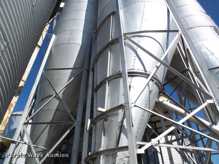 image for item DE5314 (3) overhead grain bins