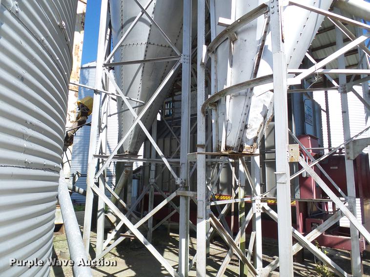 image for item DE5314 (3) overhead grain bins