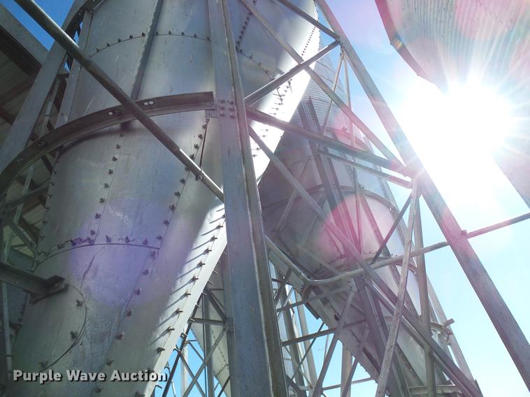 image for item DE5314 (3) overhead grain bins