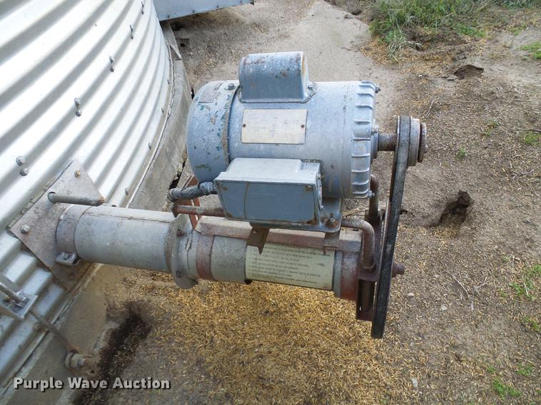 image for item DE5315 (3) Butler grain bins