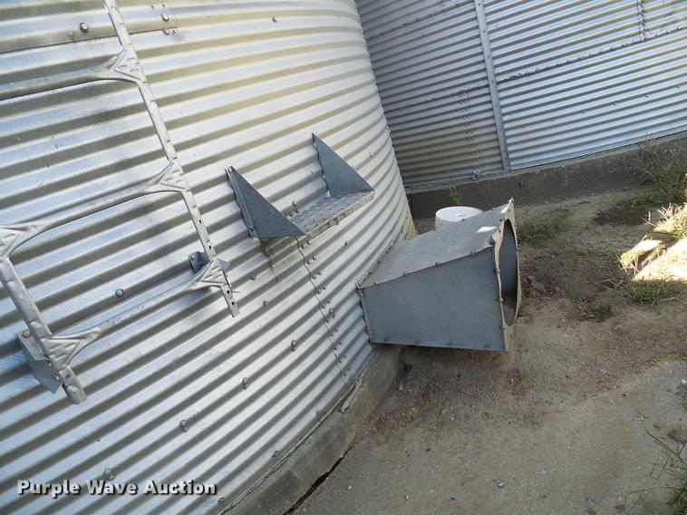 image for item DE5315 (3) Butler grain bins
