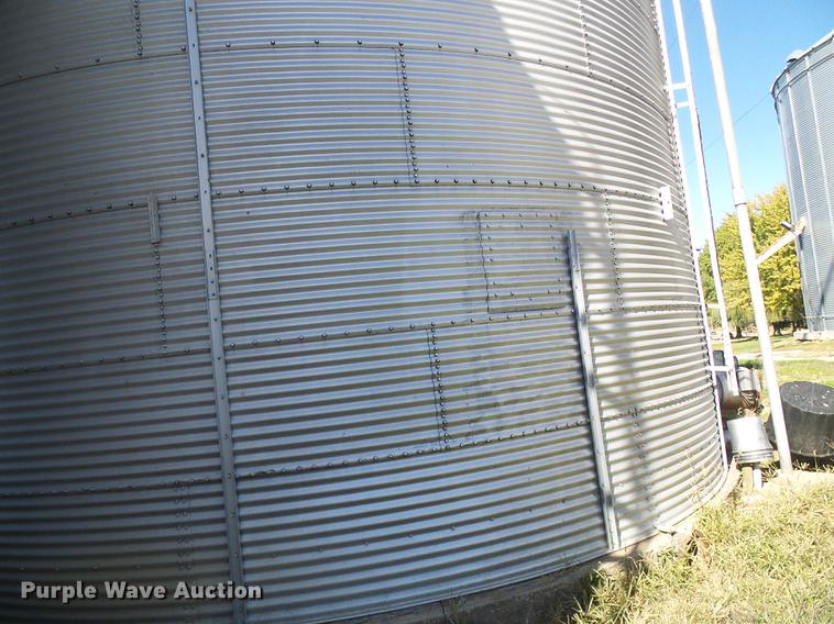 image for item DE5315 (3) Butler grain bins