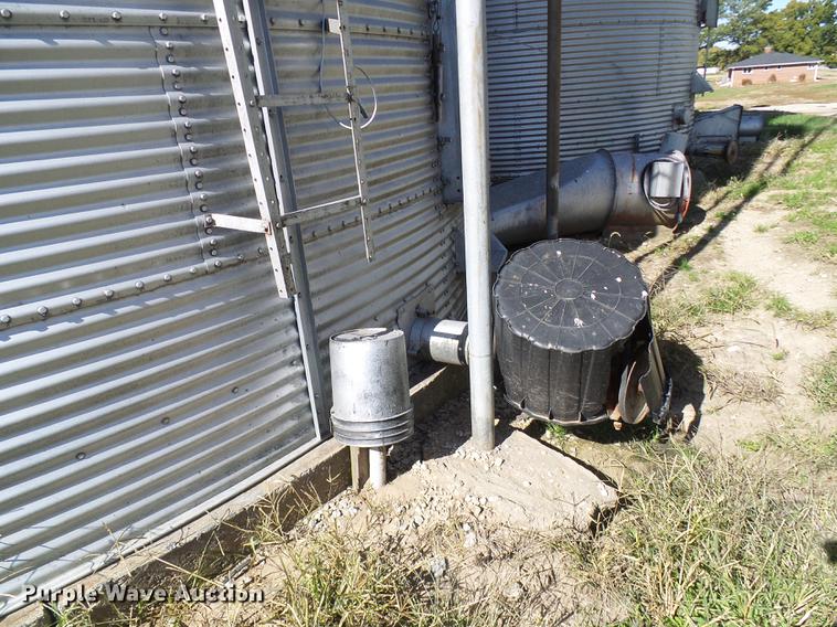 image for item DE5315 (3) Butler grain bins