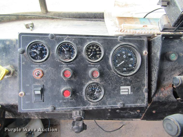 image for item DE5862 1996 Ag-Chem TerraGator 1844 applicator