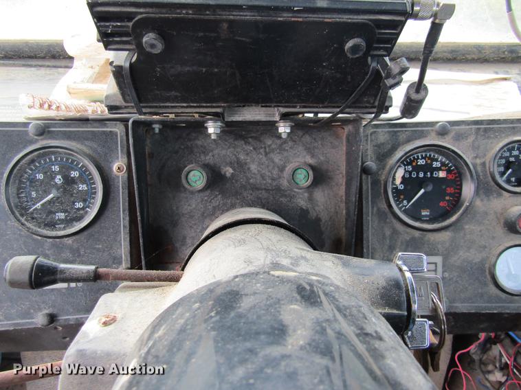 image for item DE5862 1996 Ag-Chem TerraGator 1844 applicator