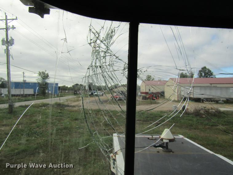 image for item DE5862 1996 Ag-Chem TerraGator 1844 applicator