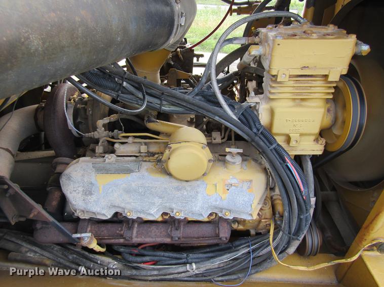 image for item DE5862 1996 Ag-Chem TerraGator 1844 applicator