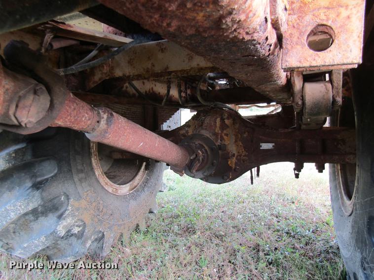 image for item DE5862 1996 Ag-Chem TerraGator 1844 applicator