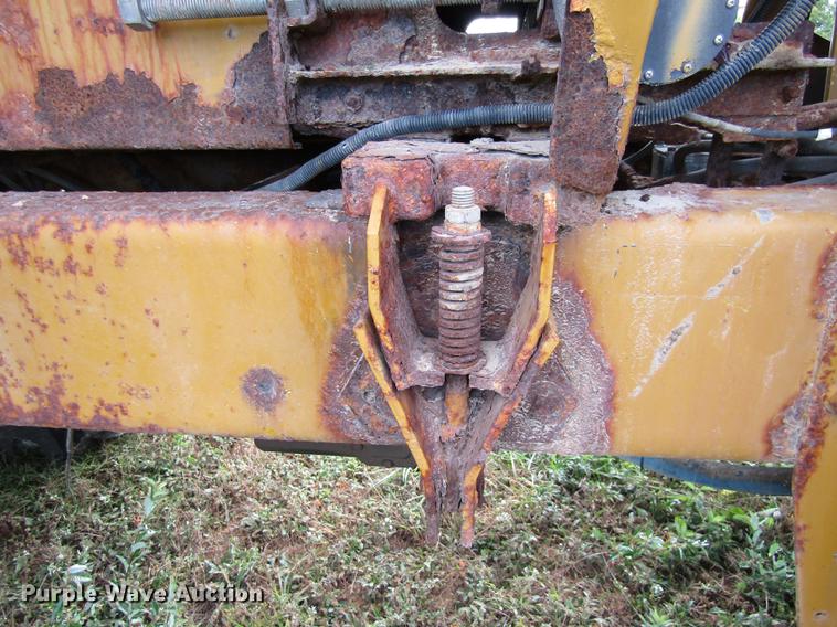 image for item DE5862 1996 Ag-Chem TerraGator 1844 applicator