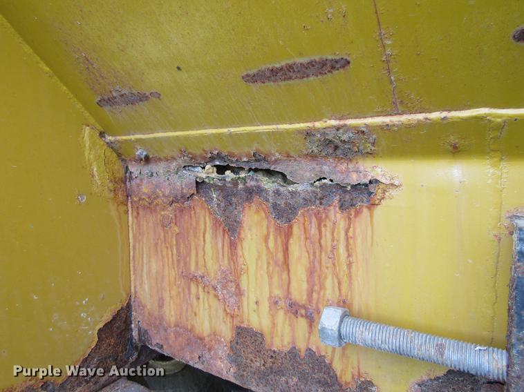 image for item DE5862 1996 Ag-Chem TerraGator 1844 applicator