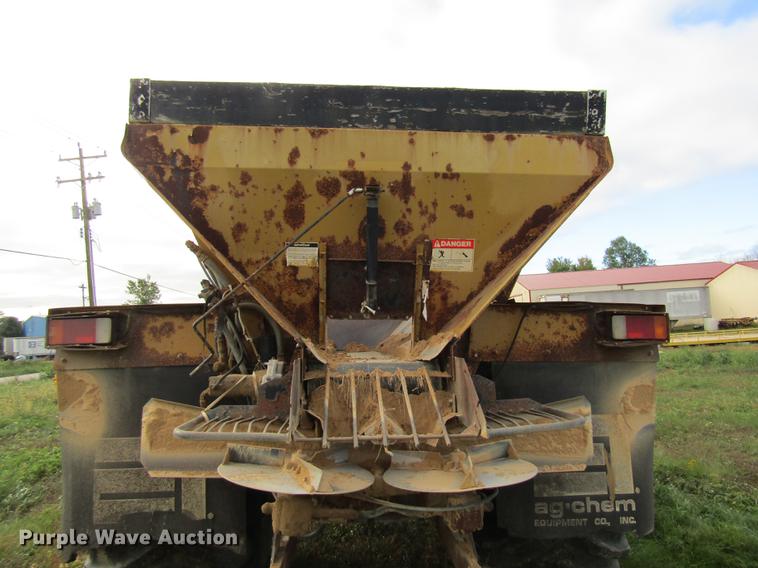 image for item DE5862 1996 Ag-Chem TerraGator 1844 applicator