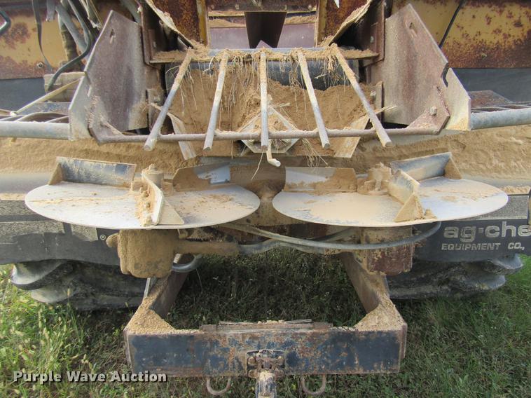 image for item DE5862 1996 Ag-Chem TerraGator 1844 applicator