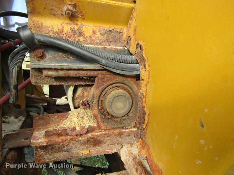 image for item DE5862 1996 Ag-Chem TerraGator 1844 applicator