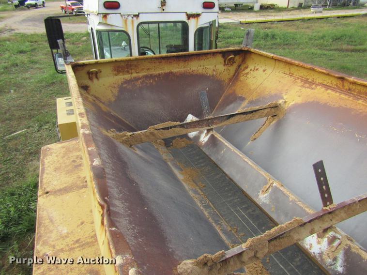 image for item DE5862 1996 Ag-Chem TerraGator 1844 applicator