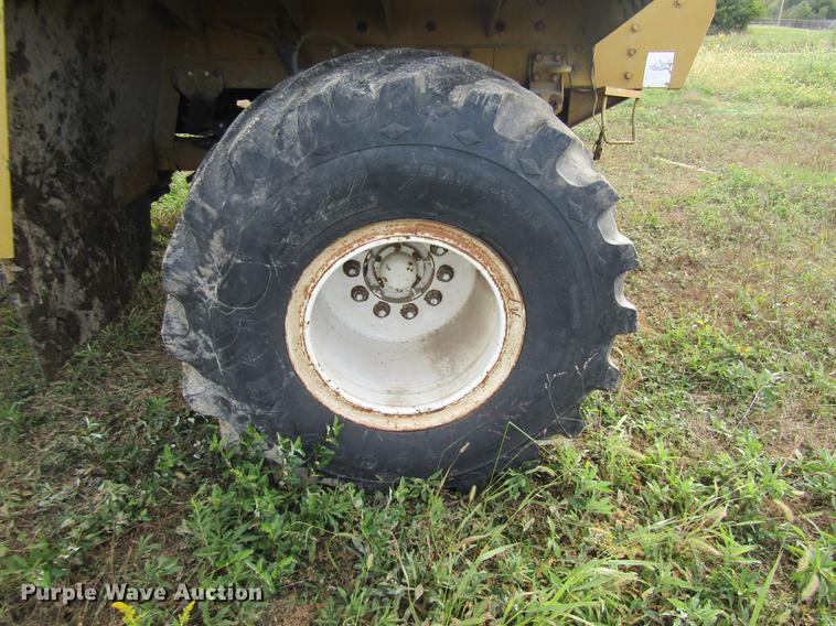 image for item DE5862 1996 Ag-Chem TerraGator 1844 applicator