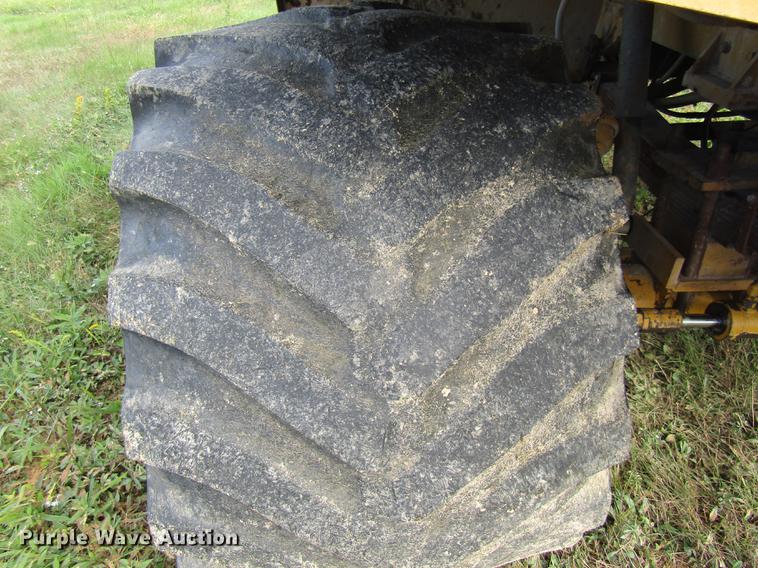 image for item DE5862 1996 Ag-Chem TerraGator 1844 applicator