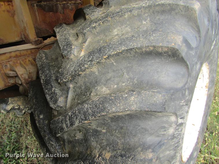 image for item DE5862 1996 Ag-Chem TerraGator 1844 applicator