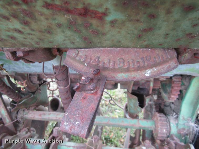 image for item DE5877 John Deere FBA grain drill