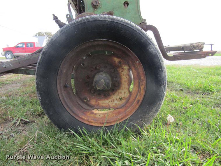 image for item DE5877 John Deere FBA grain drill