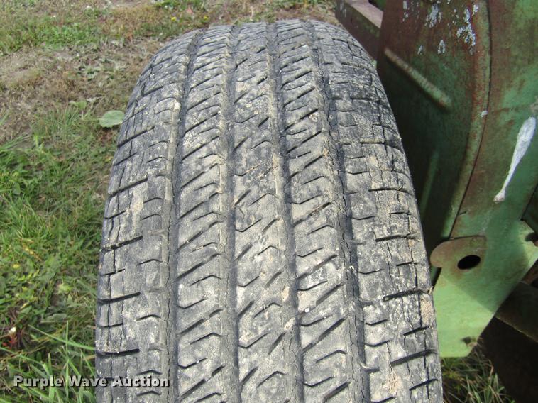 image for item DE5877 John Deere FBA grain drill