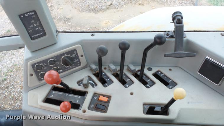 image for item DE7285 1996 AGCO Allis 9455 MFWD tractor