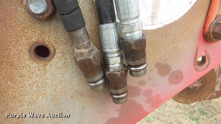 image for item DE7304 Massey-Ferguson 880 six bottom plow