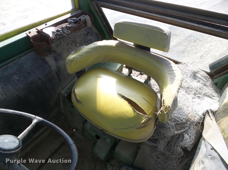 image for item DF2809 1963 John Deere 4010 tractor